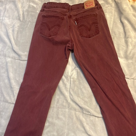 Maroon levi jeans. - Picture 1 of 4
